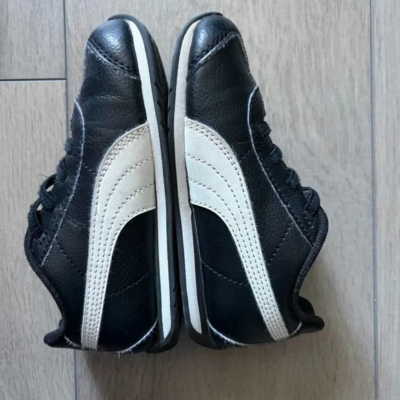 Puma Kids Black and White Sneakers - Picture 2 of 5